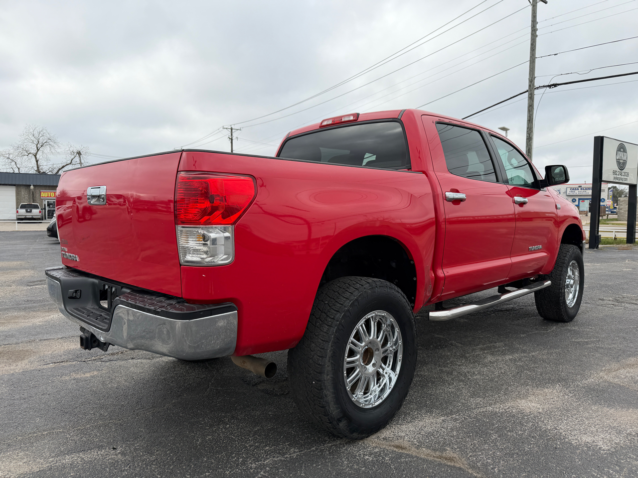 Toyota Tundra Tundra-Grade CrewMax 4.6L 2WD 2010