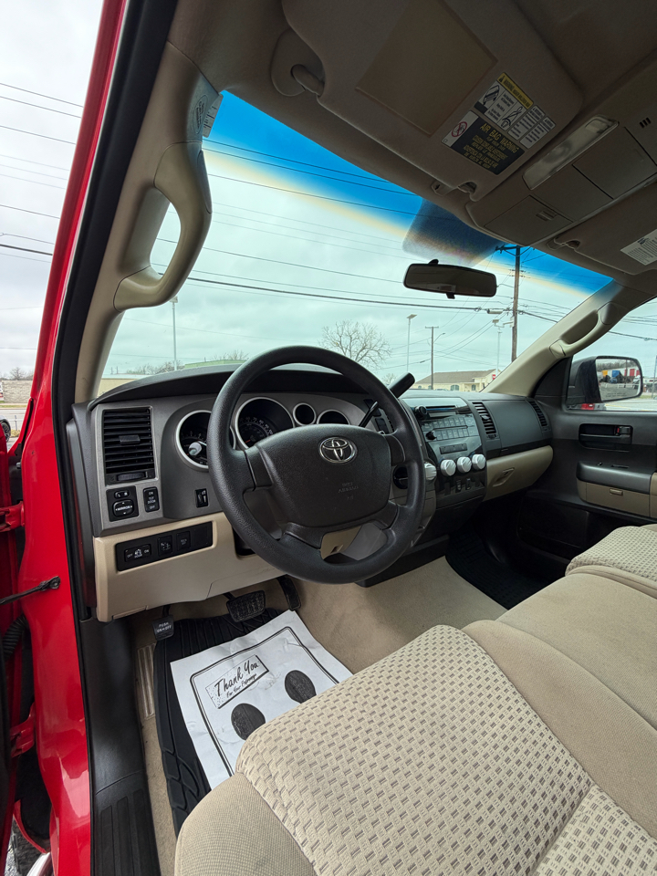Toyota Tundra Tundra-Grade CrewMax 4.6L 2WD 2010