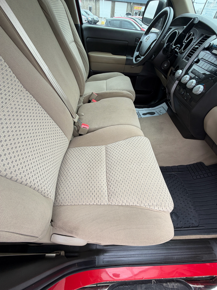 Toyota Tundra Tundra-Grade CrewMax 4.6L 2WD 2010