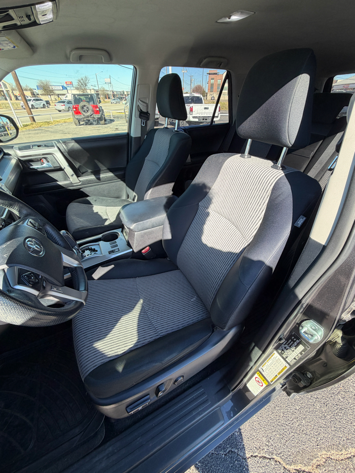 Toyota 4Runner SR5 2WD 2014