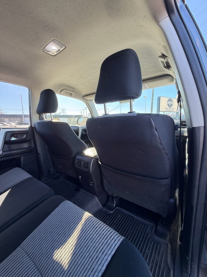 Toyota 4Runner SR5 2WD 2014