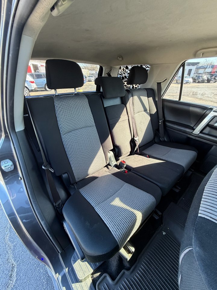 Toyota 4Runner SR5 2WD 2014