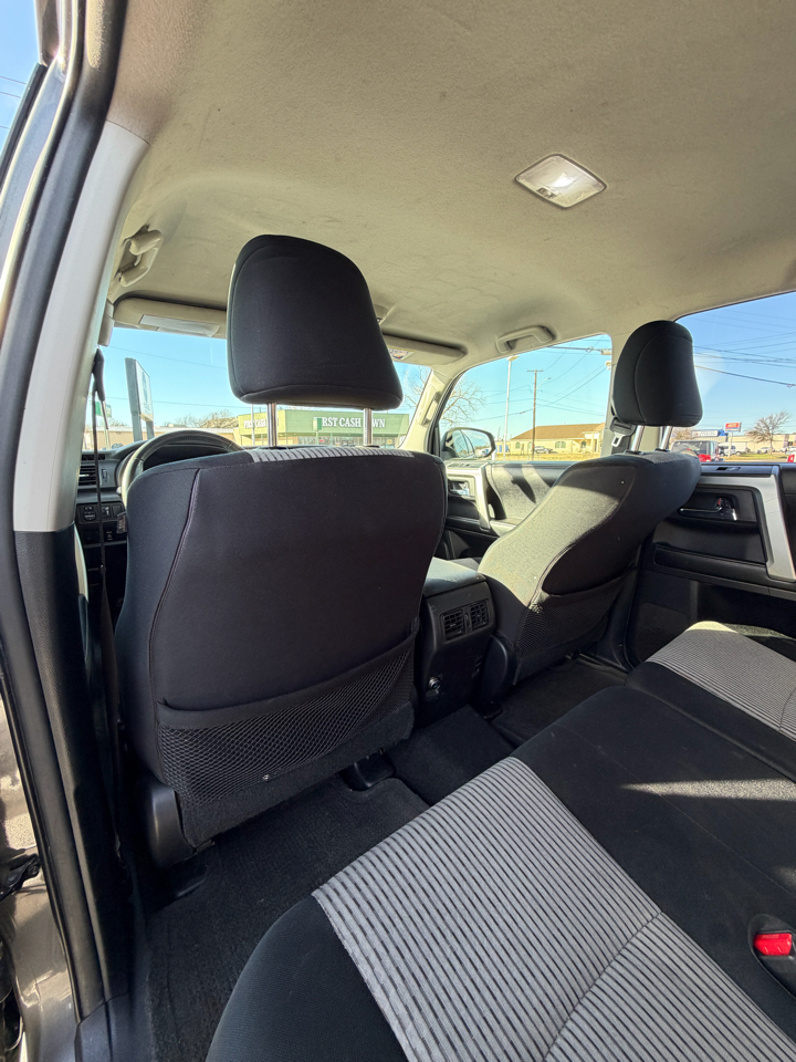 Toyota 4Runner SR5 2WD 2014