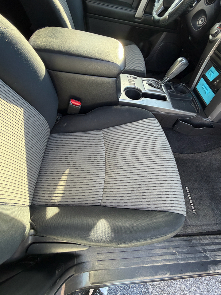 Toyota 4Runner SR5 2WD 2014