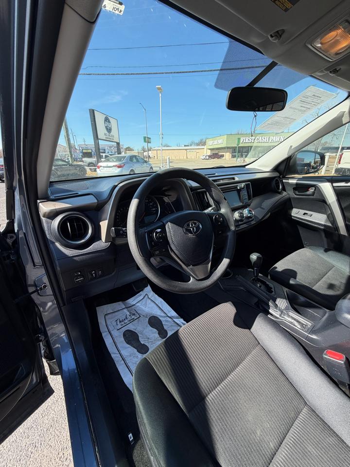 Toyota RAV4 LE FWD 2014