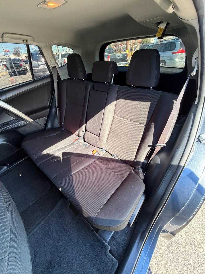 Toyota RAV4 LE FWD 2014