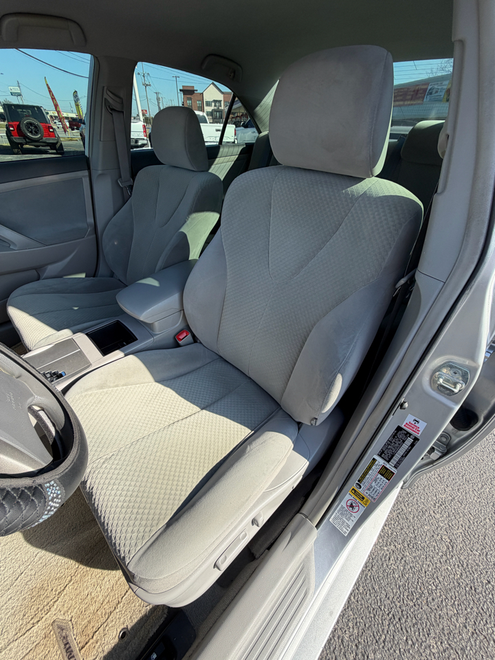 Toyota Camry LE V6 2008