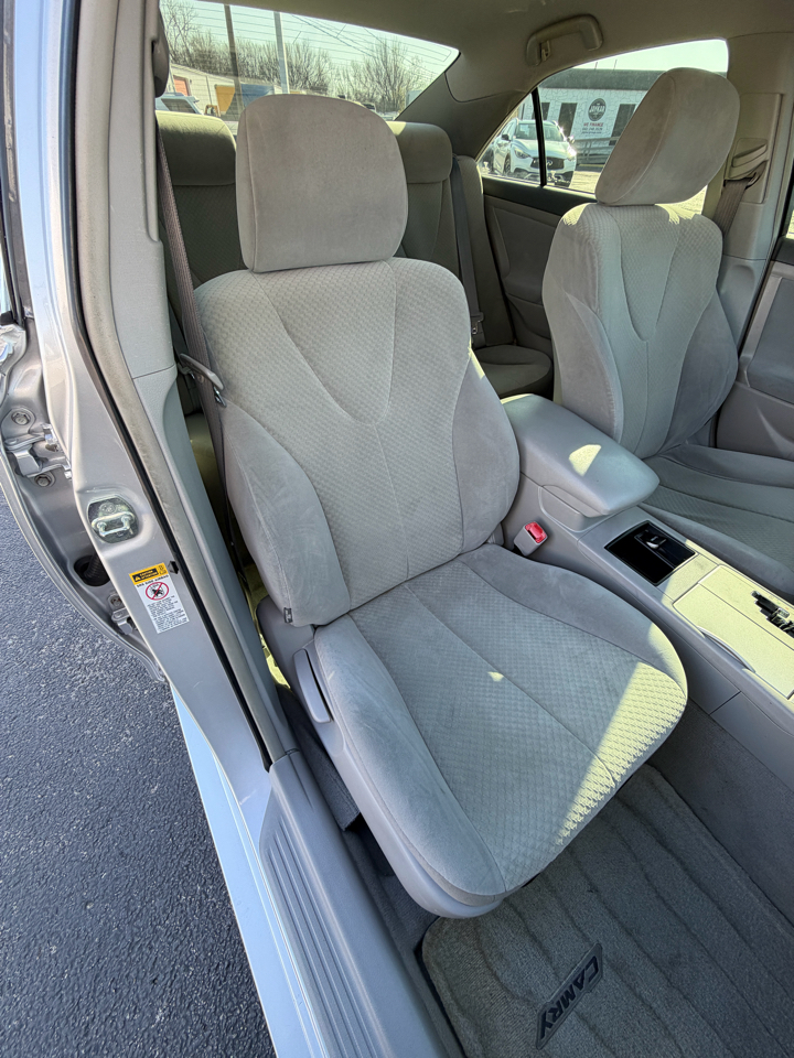 Toyota Camry LE V6 2008