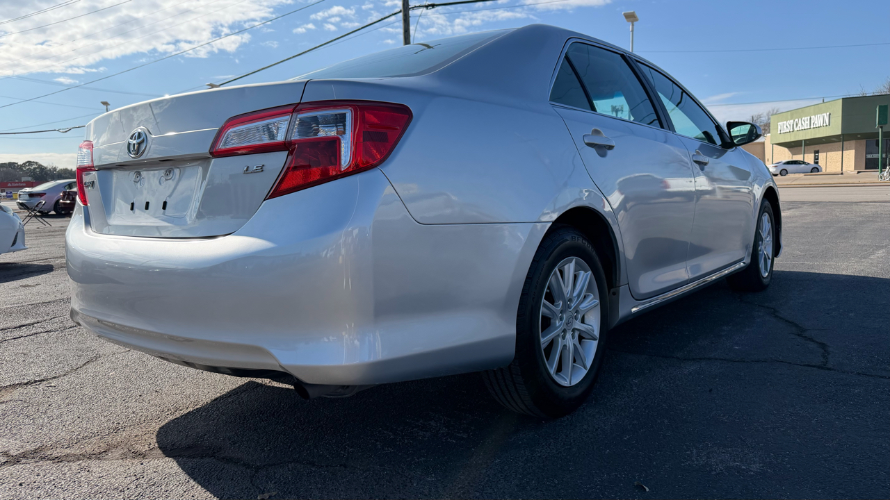 Toyota Camry SE 2012