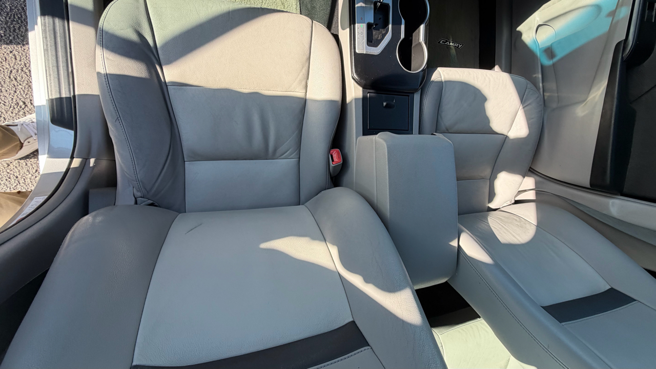 Toyota Camry SE 2012