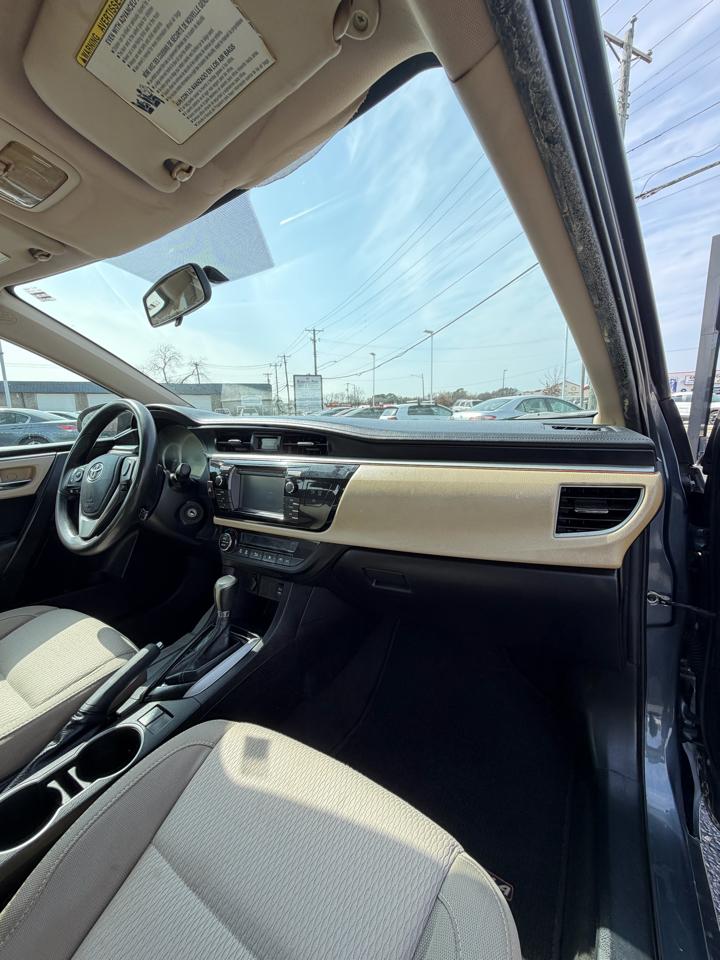 Toyota Corolla LE CVT 2015