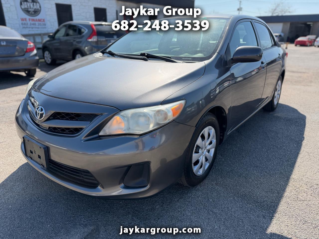 Toyota Corolla Base 5-Speed MT 2011