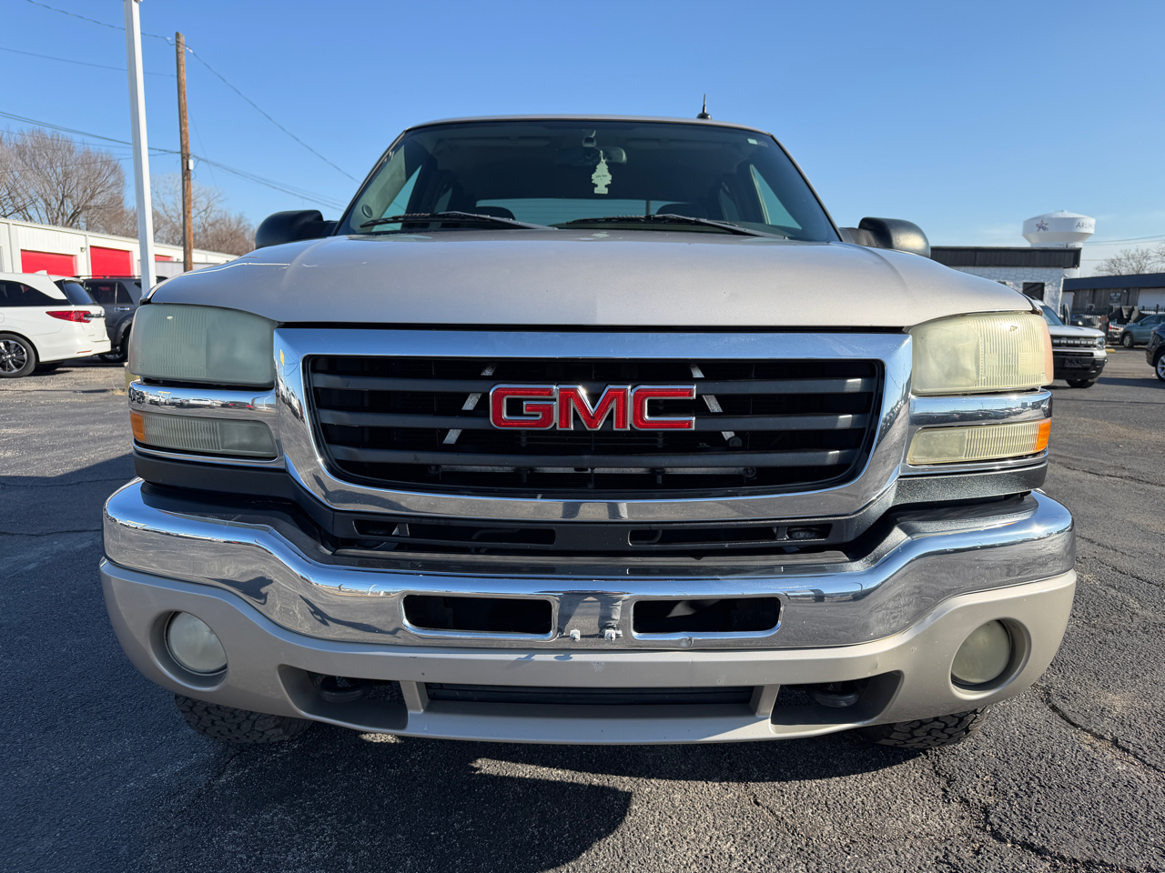 GMC Sierra 2500HD Crew Cab Short Bed 2WD 2004