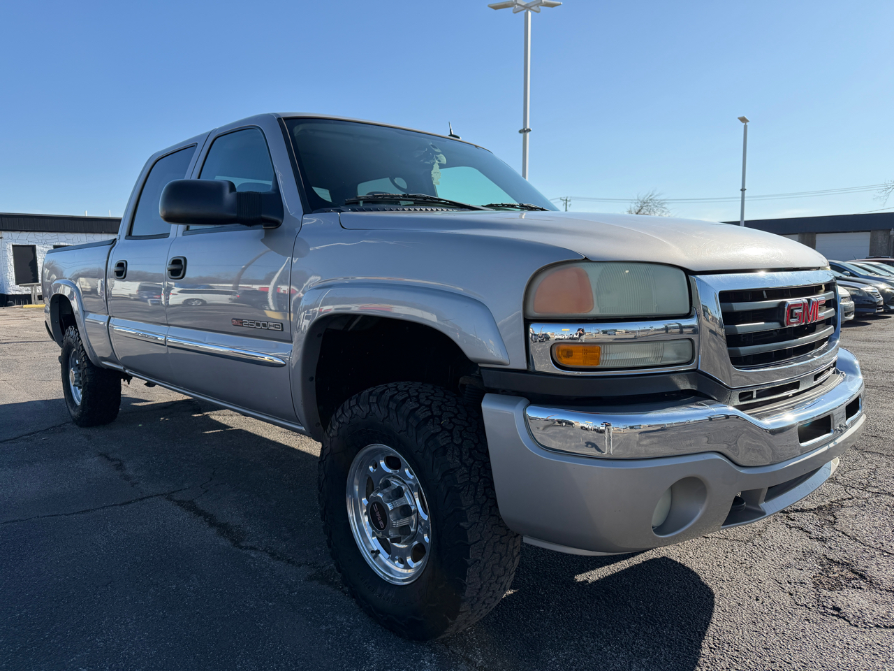 GMC Sierra 2500HD Crew Cab Short Bed 2WD 2004