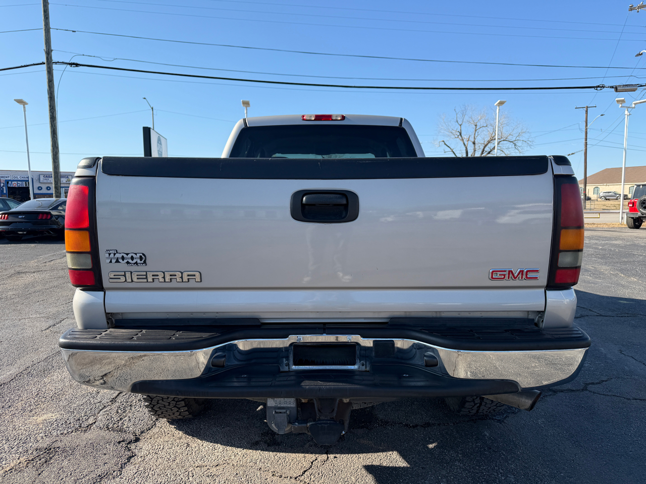 GMC Sierra 2500HD Crew Cab Short Bed 2WD 2004