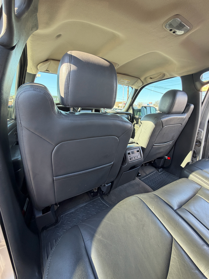 GMC Sierra 2500HD Crew Cab Short Bed 2WD 2004