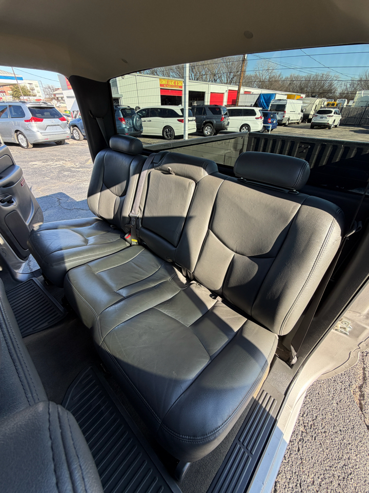 GMC Sierra 2500HD Crew Cab Short Bed 2WD 2004