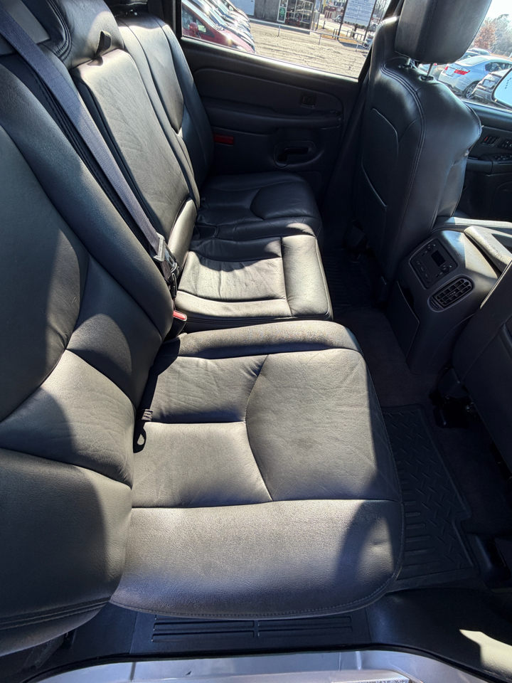 GMC Sierra 2500HD Crew Cab Short Bed 2WD 2004