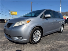 2012 Toyota Sienna 