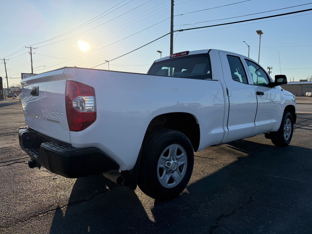 Toyota Tundra SR5 4.6L V8 Double Cab 2WD 2018