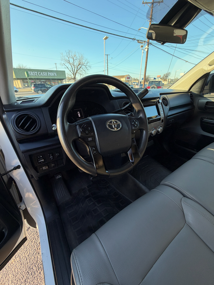 Toyota Tundra SR5 4.6L V8 Double Cab 2WD 2018