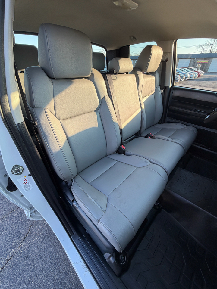 Toyota Tundra SR5 4.6L V8 Double Cab 2WD 2018