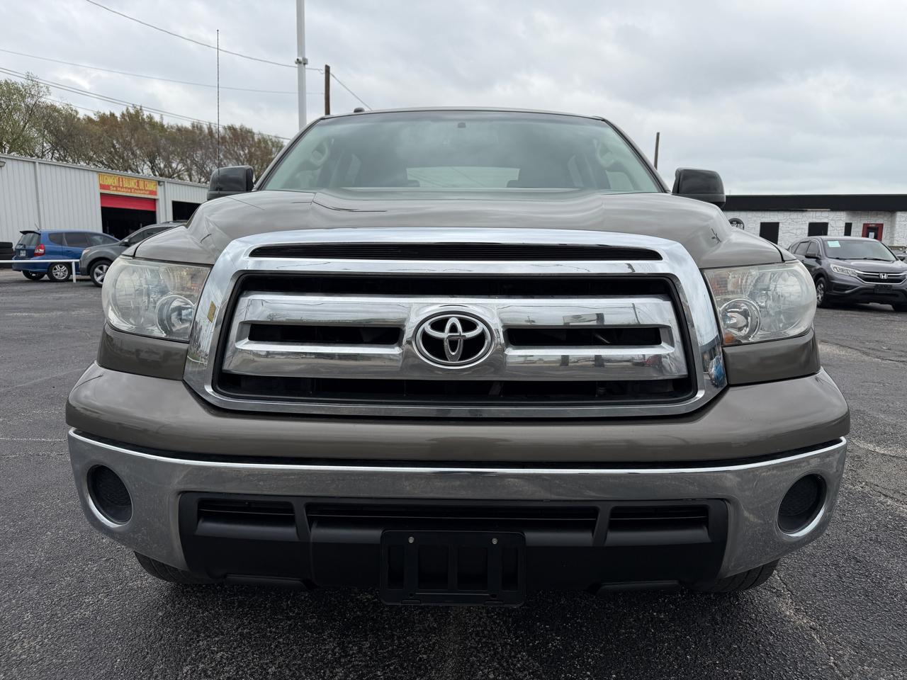 Toyota Tundra Tundra-Grade CrewMax 4.6L 2WD 2013