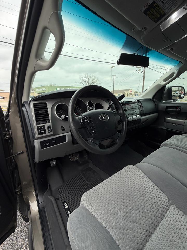 Toyota Tundra Tundra-Grade CrewMax 4.6L 2WD 2013