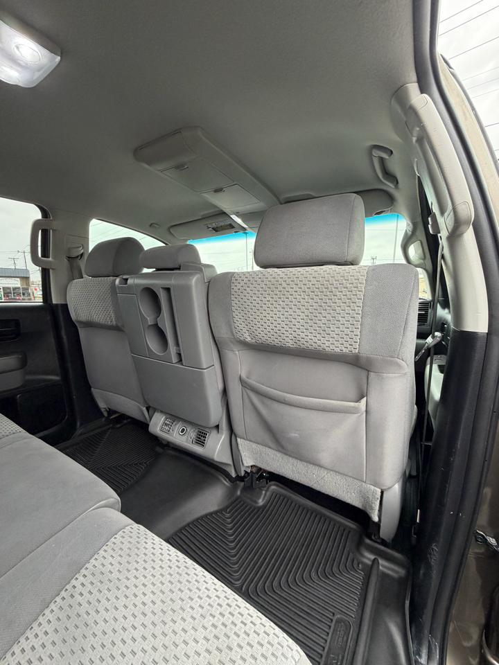 Toyota Tundra Tundra-Grade CrewMax 4.6L 2WD 2013