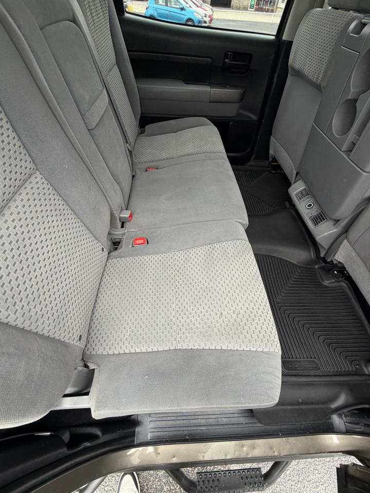 Toyota Tundra Tundra-Grade CrewMax 4.6L 2WD 2013