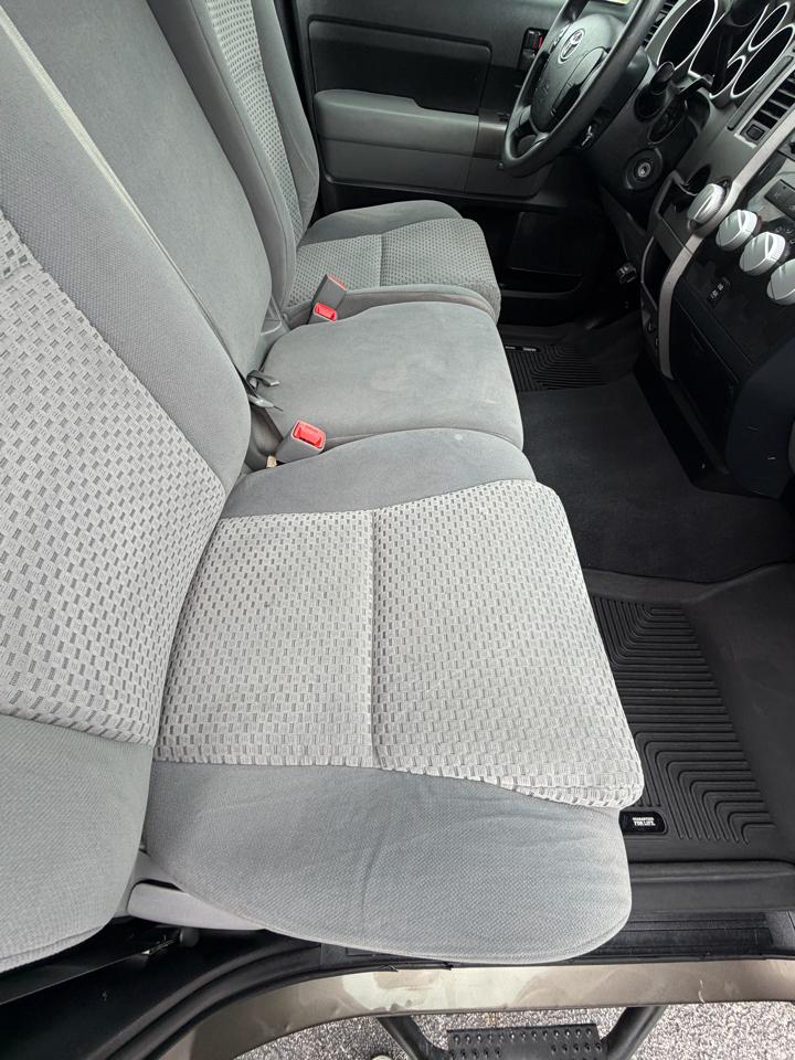 Toyota Tundra Tundra-Grade CrewMax 4.6L 2WD 2013