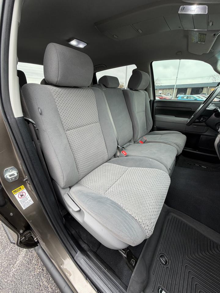 Toyota Tundra Tundra-Grade CrewMax 4.6L 2WD 2013