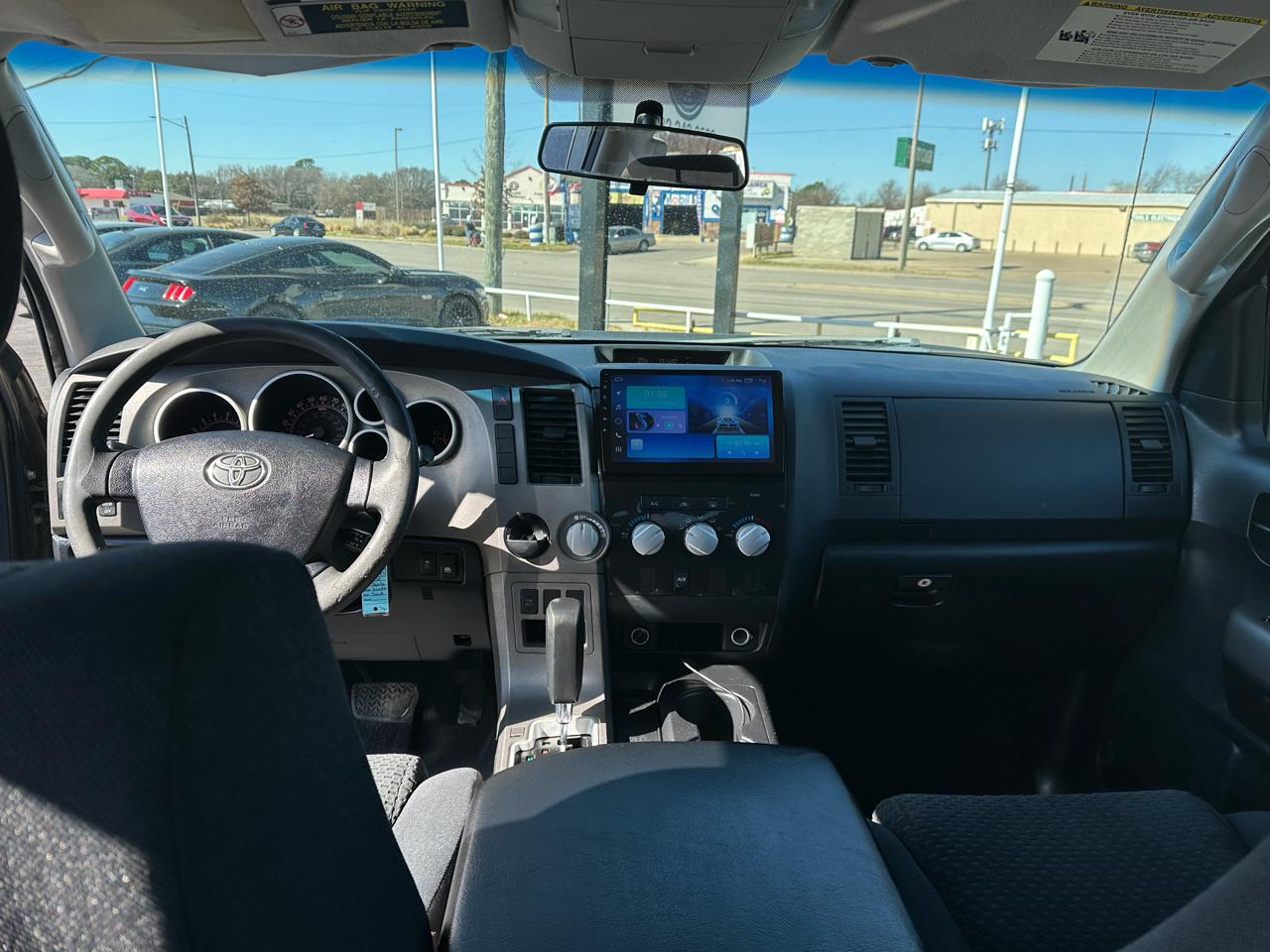 Toyota Tundra Tundra-Grade CrewMax 5.7L 2WD 2010