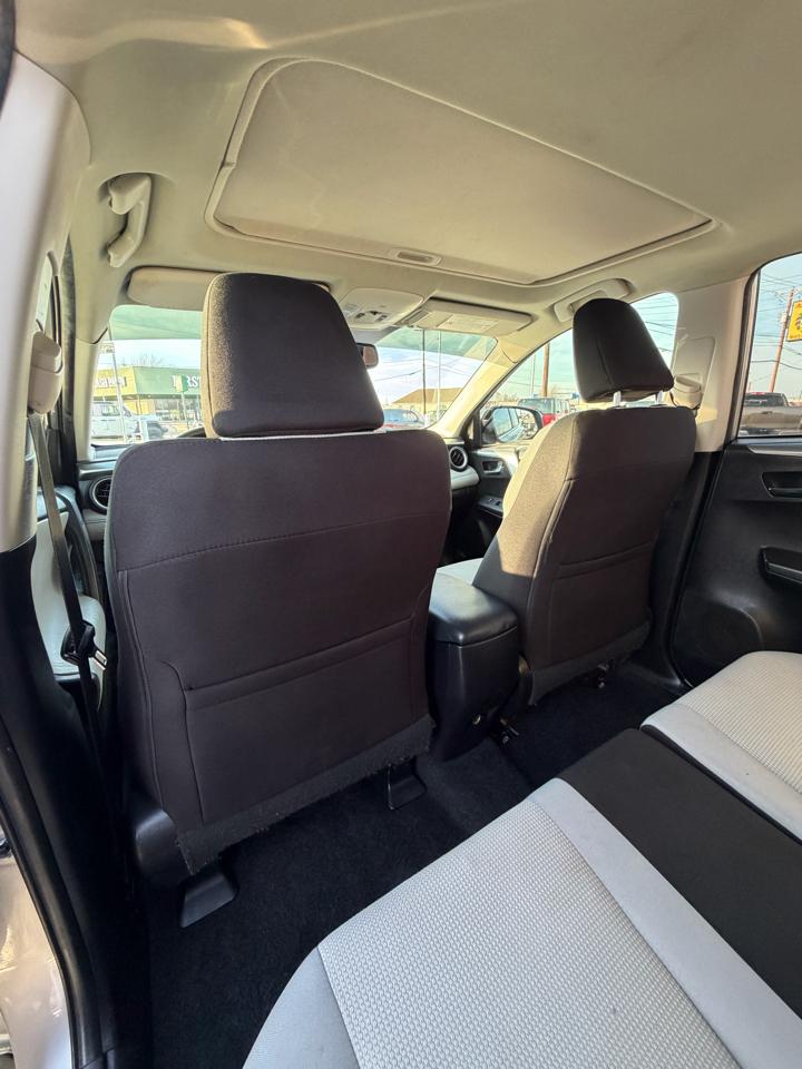 Toyota RAV4 XLE FWD 2016