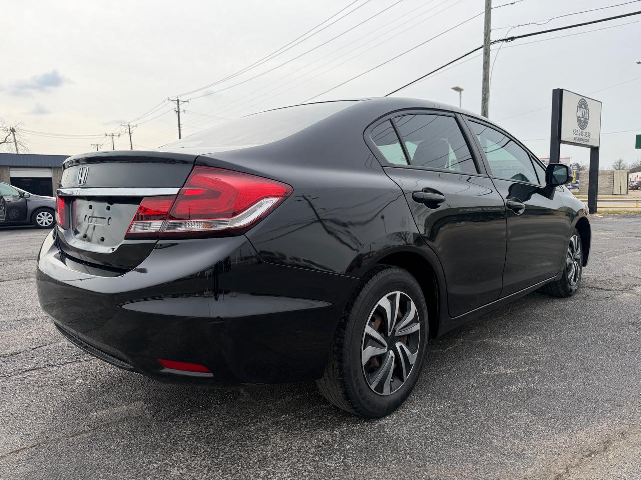 Honda Civic LX Sedan 5-Speed AT 2013