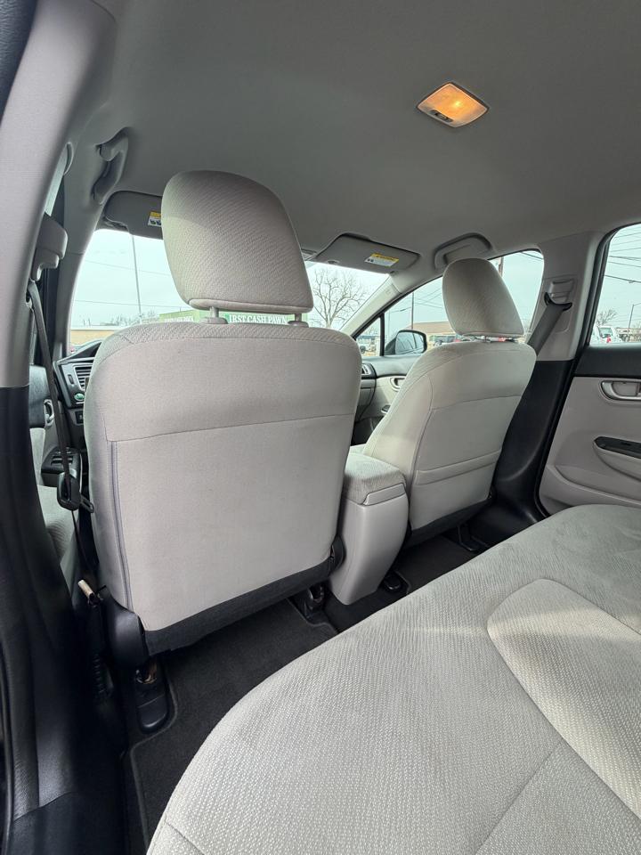 Honda Civic LX Sedan 5-Speed AT 2013