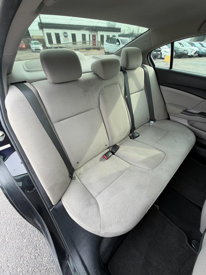 Honda Civic LX Sedan 5-Speed AT 2013