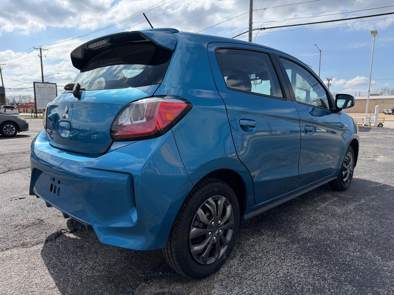 Mitsubishi Mirage ES 2022