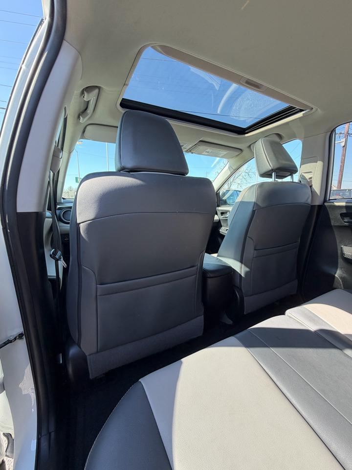 Toyota RAV4 Limited FWD 2015