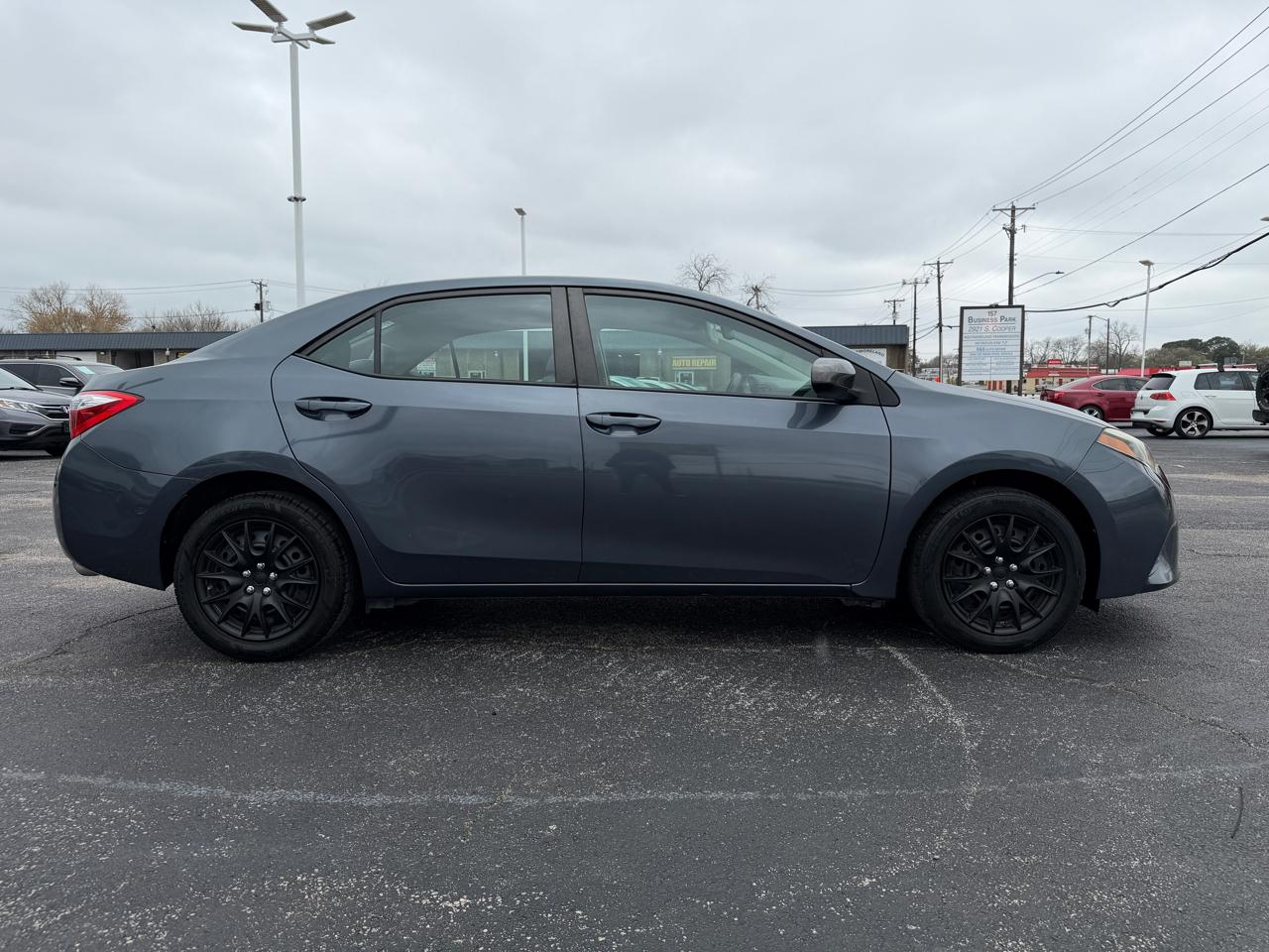 Toyota Corolla LE 2015