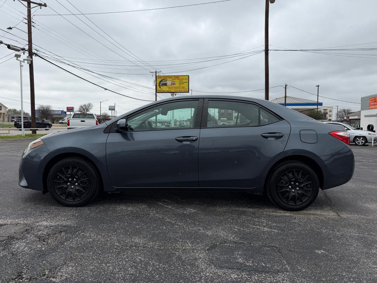 Toyota Corolla LE 2015