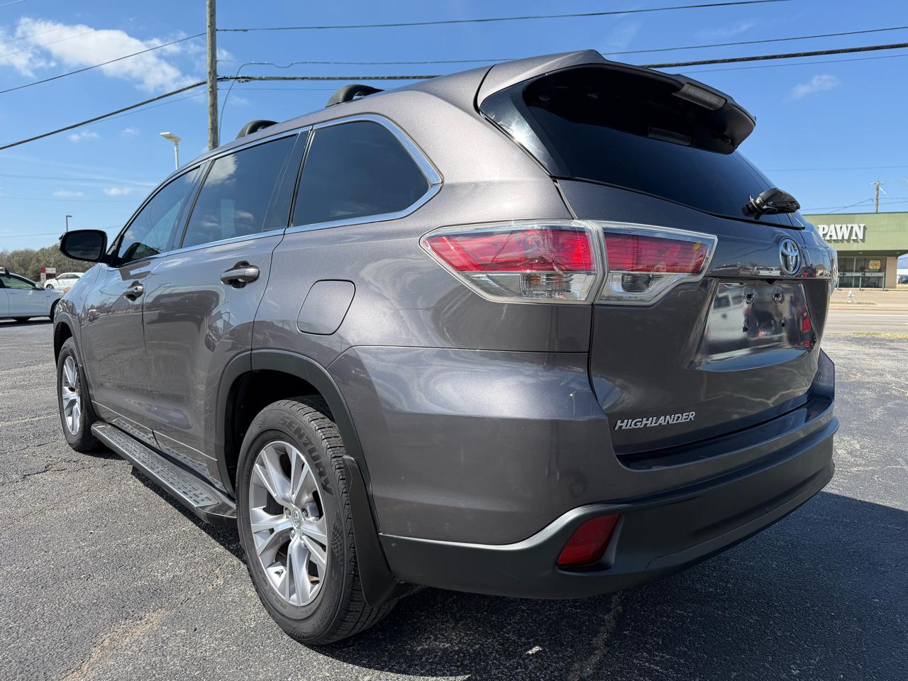 Toyota Highlander LE FWD V6 2015