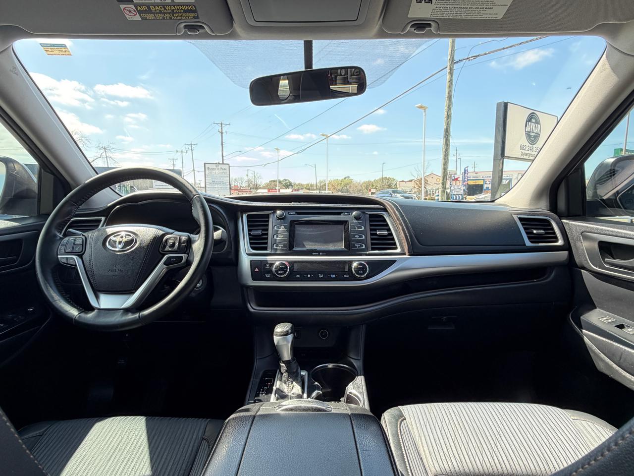 Toyota Highlander LE FWD V6 2015