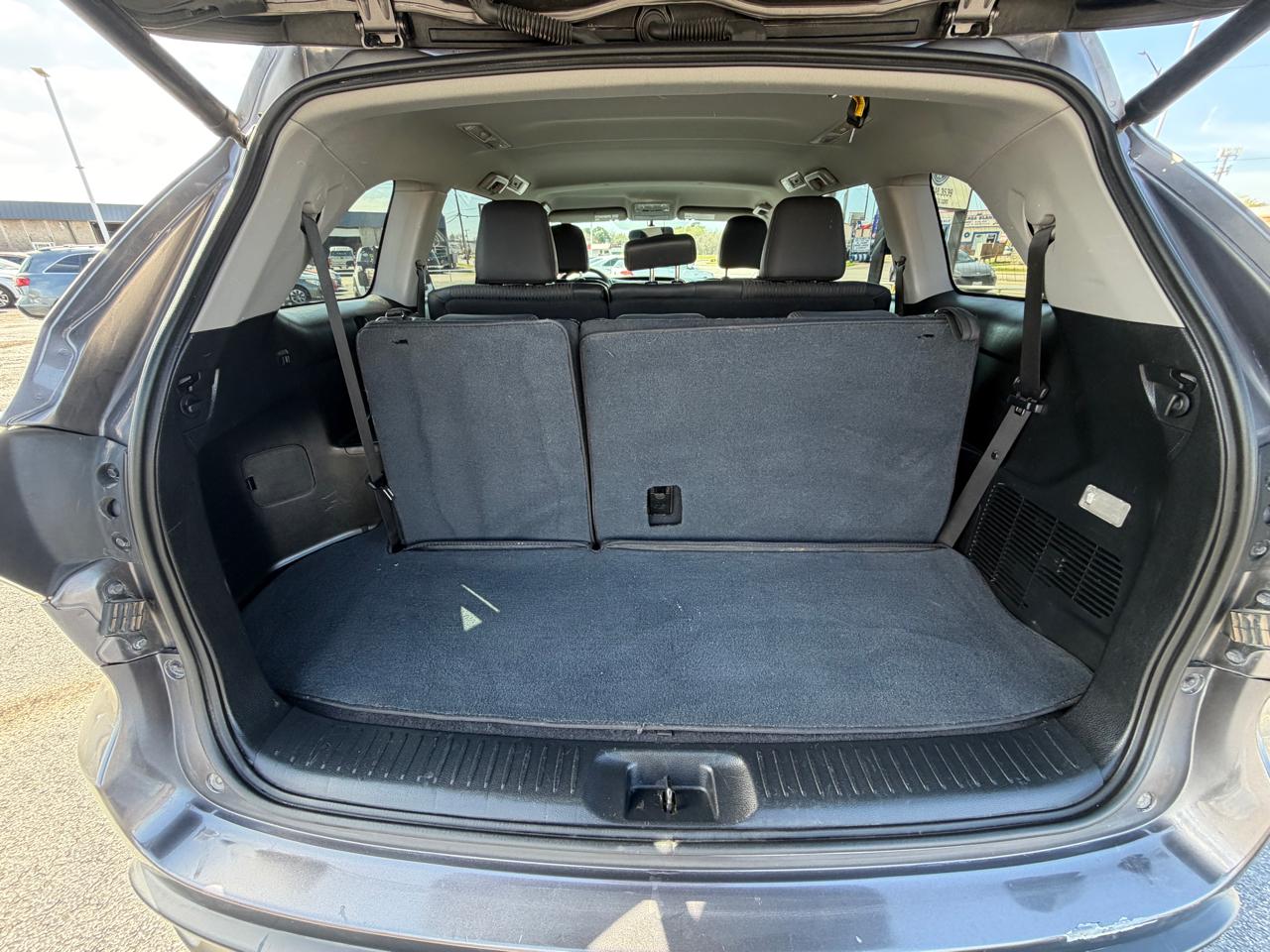 Toyota Highlander LE FWD V6 2015