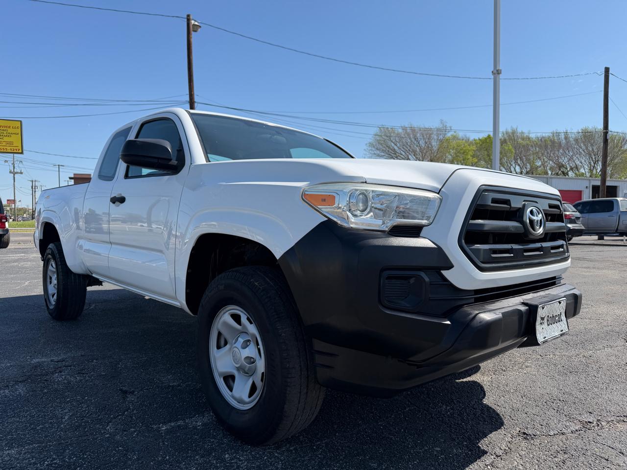 Toyota Tacoma SR5 Access Cab I4 6AT 2WD 2017