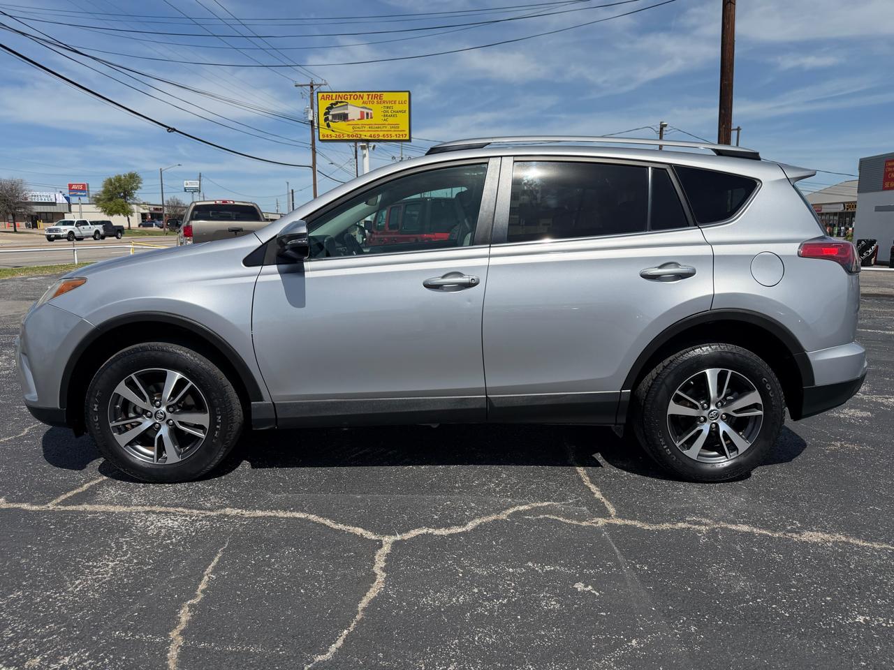 Toyota RAV4 XLE AWD 2017