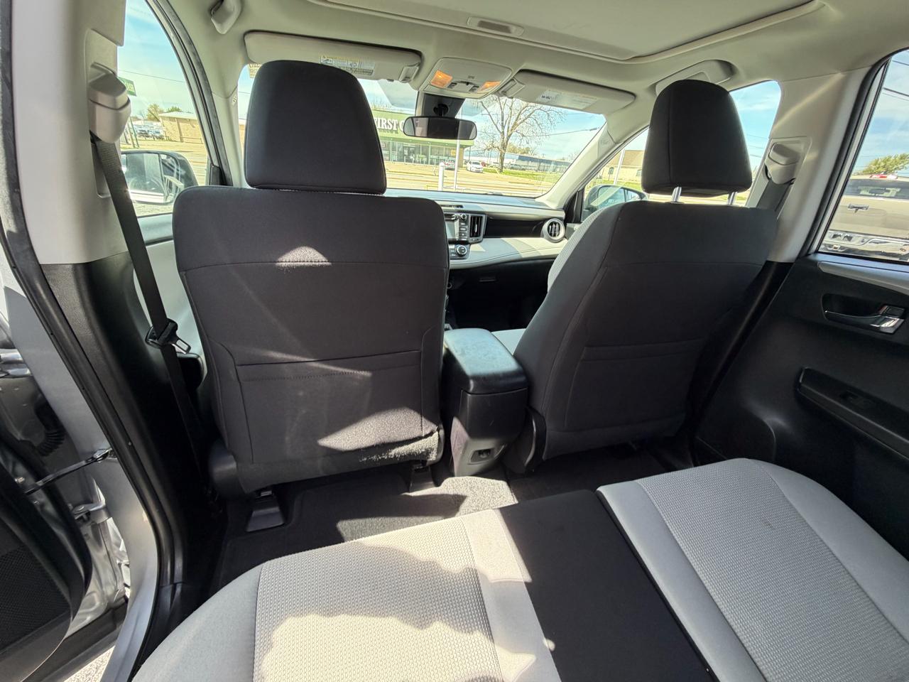 Toyota RAV4 XLE AWD 2017