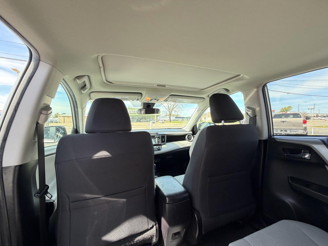 Toyota RAV4 XLE AWD 2017