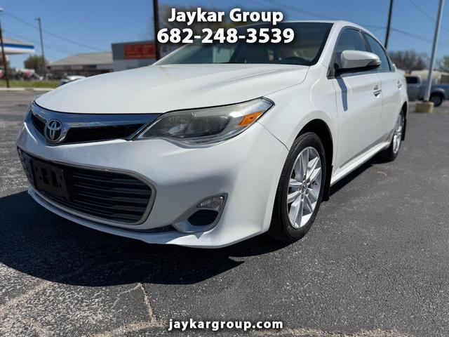 White 2013 Toyota Avalon XLE Premium Sedan Front-Wheel Drive Automatic