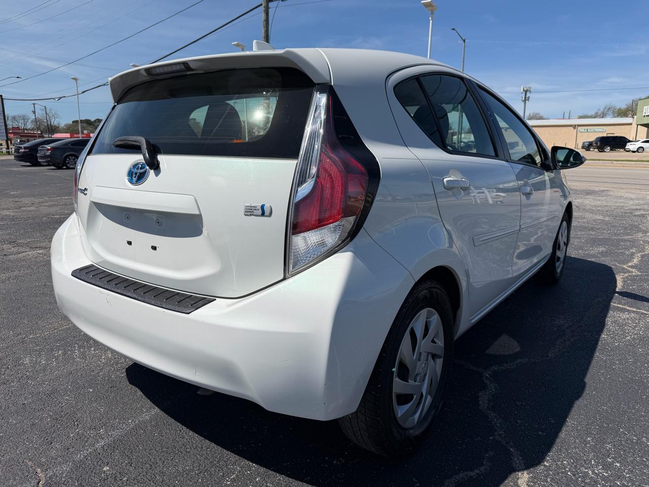 Toyota Prius c Two 2015